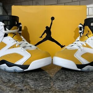 Jordan Athletic Shoes Yellow and White